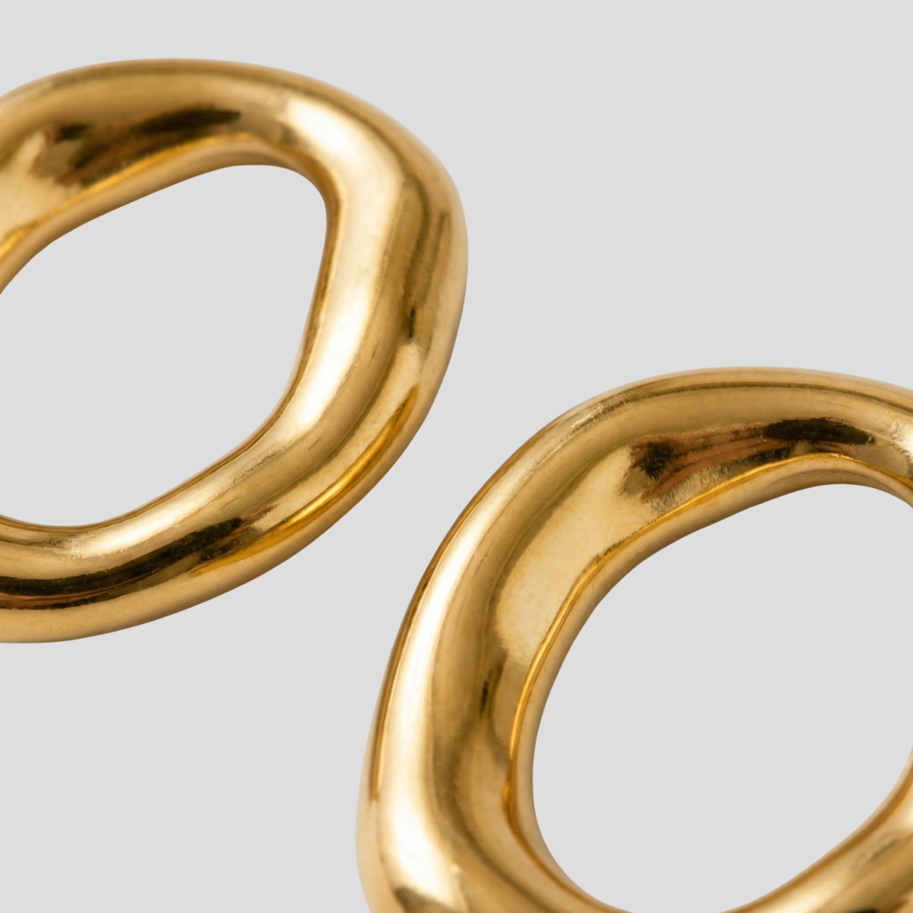 Women Earring | Sculptural Oval Shape & Polished Outline for Daily Wear