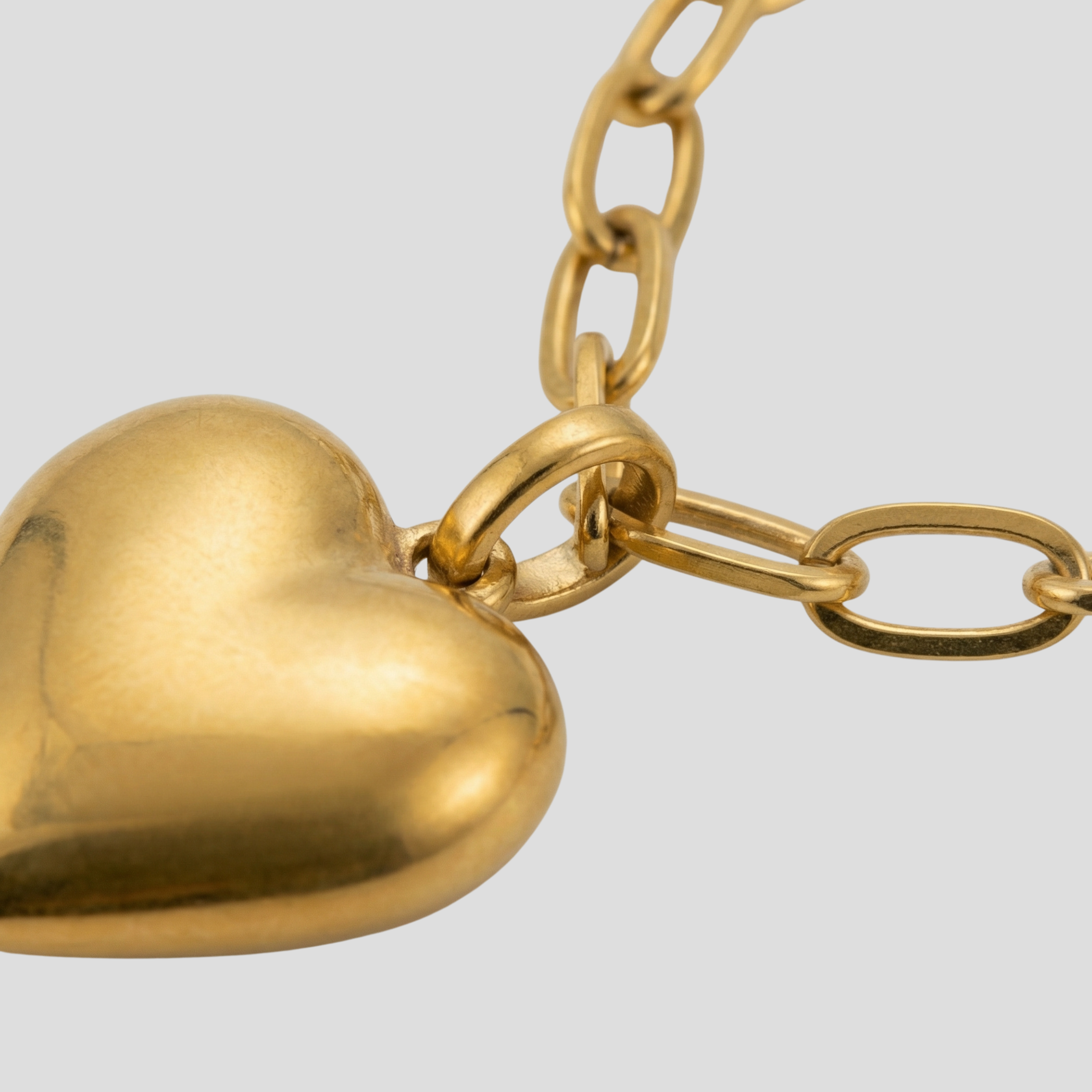 Women Necklace | Heart Pendant Detail & Bold Link Chain Silhouette for Daily Wear