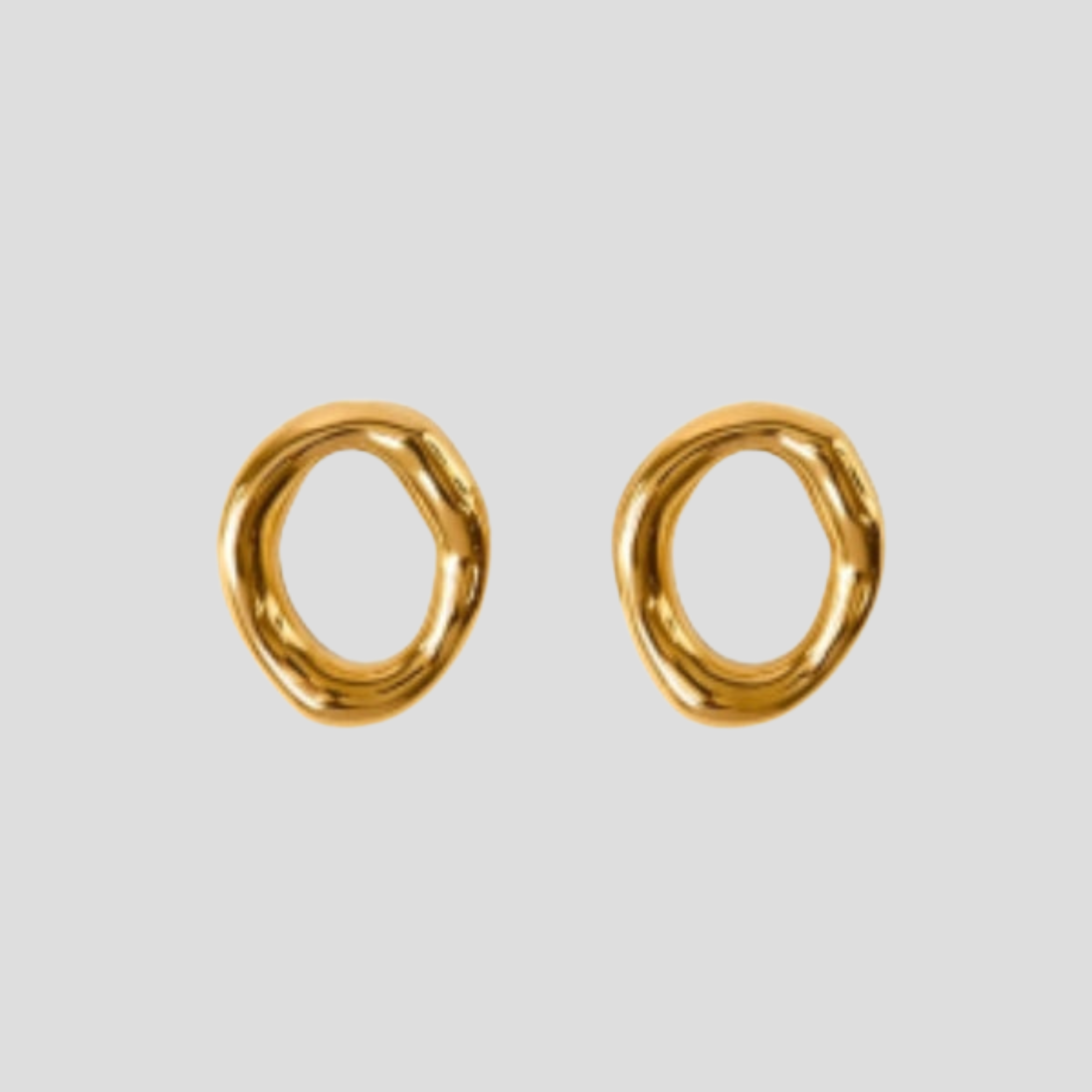 Women Earring | Sculptural Oval Shape & Polished Outline for Daily Wear